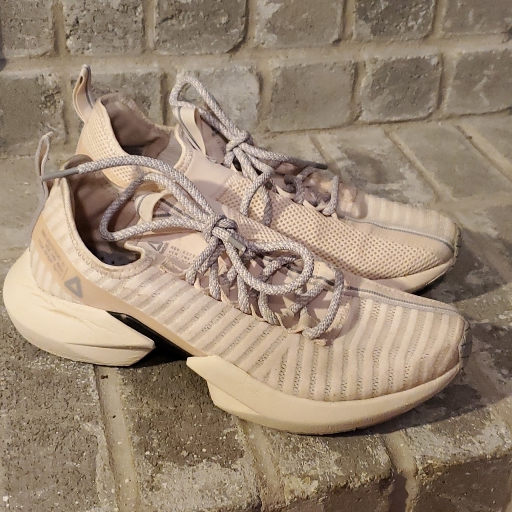 Reebok shoes size 9.5 sneakers